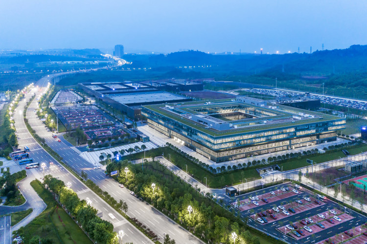 2024重庆城市年报 | 产业链蜕变 
